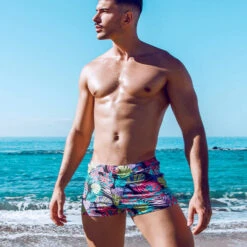 2eros - V60 Bondi Swim Trunks - Monstera Black -Underwear Speedo 69327 LS 59975.1679014281
